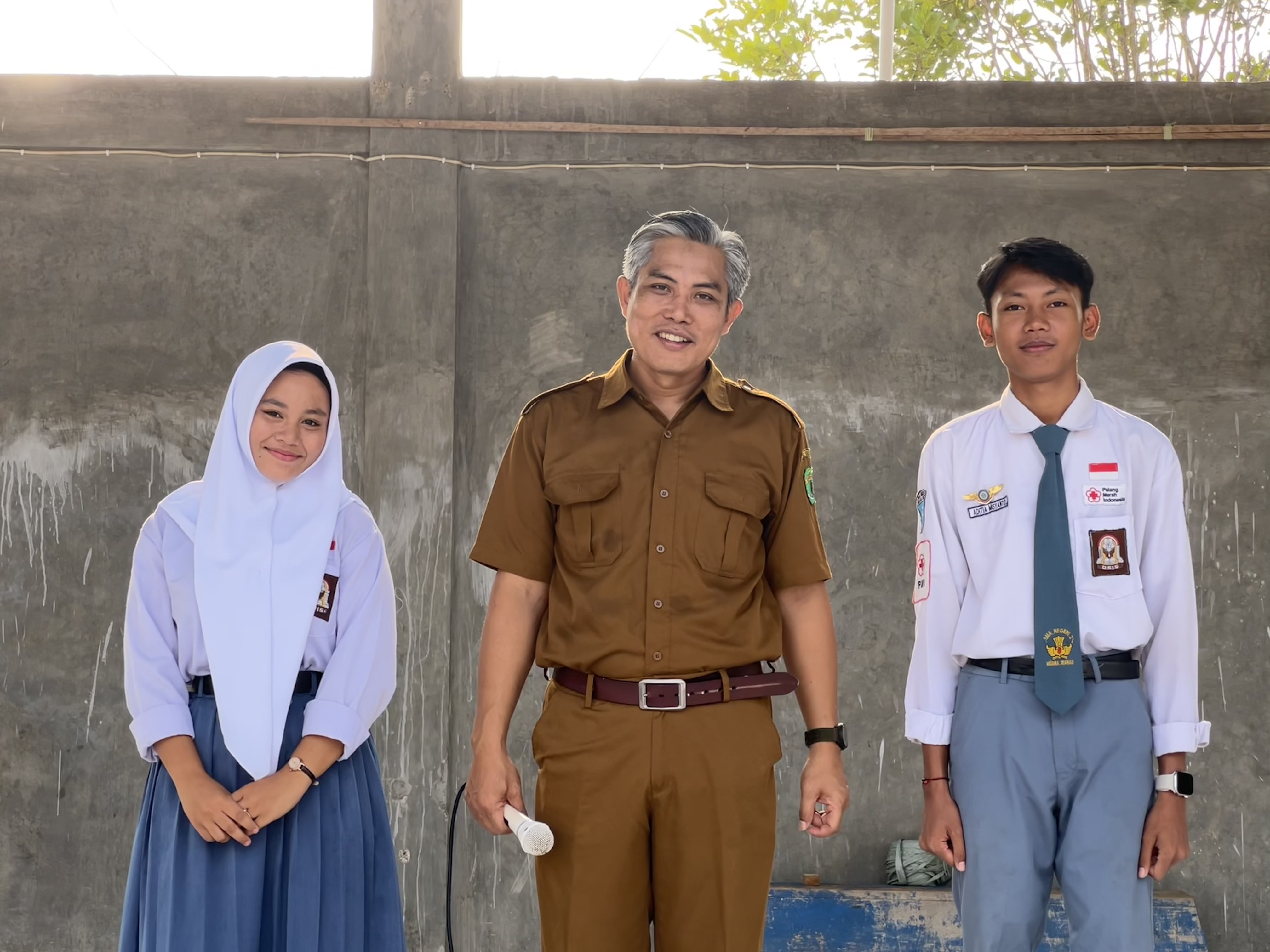 SMAN 2 Muara Wahau Beri Apresiasi Dua Siswa Berprestasi